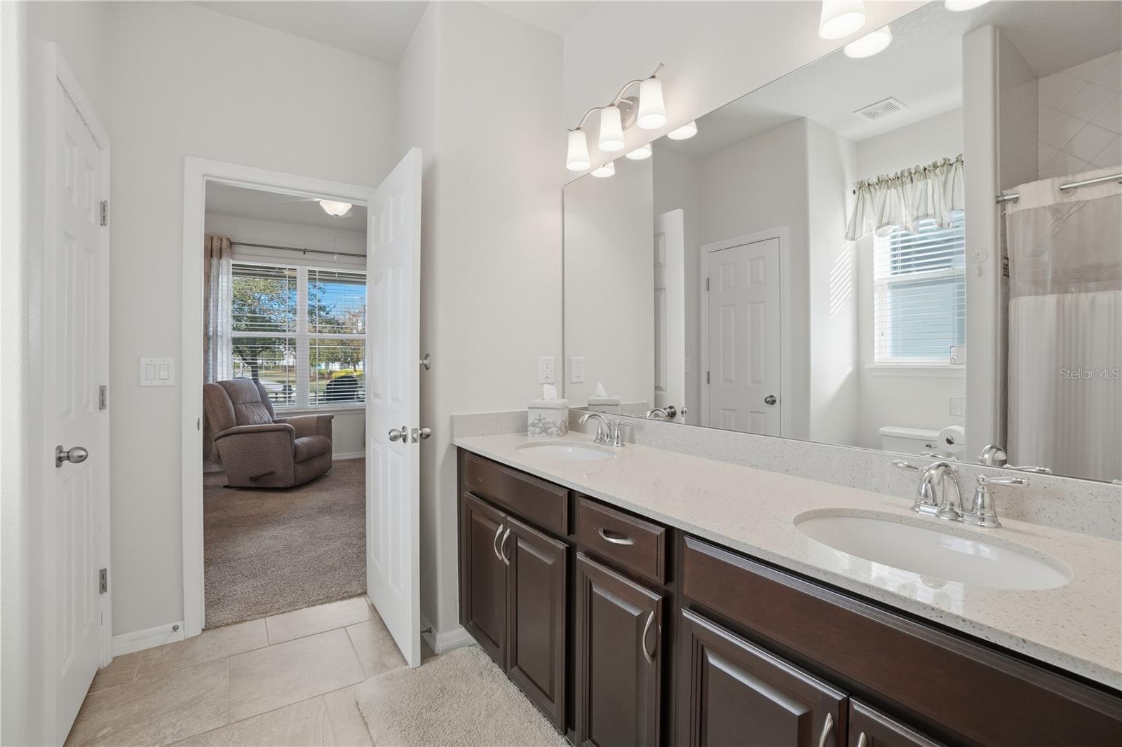 Image 24 of 52 For 8585 Dufferin Lane