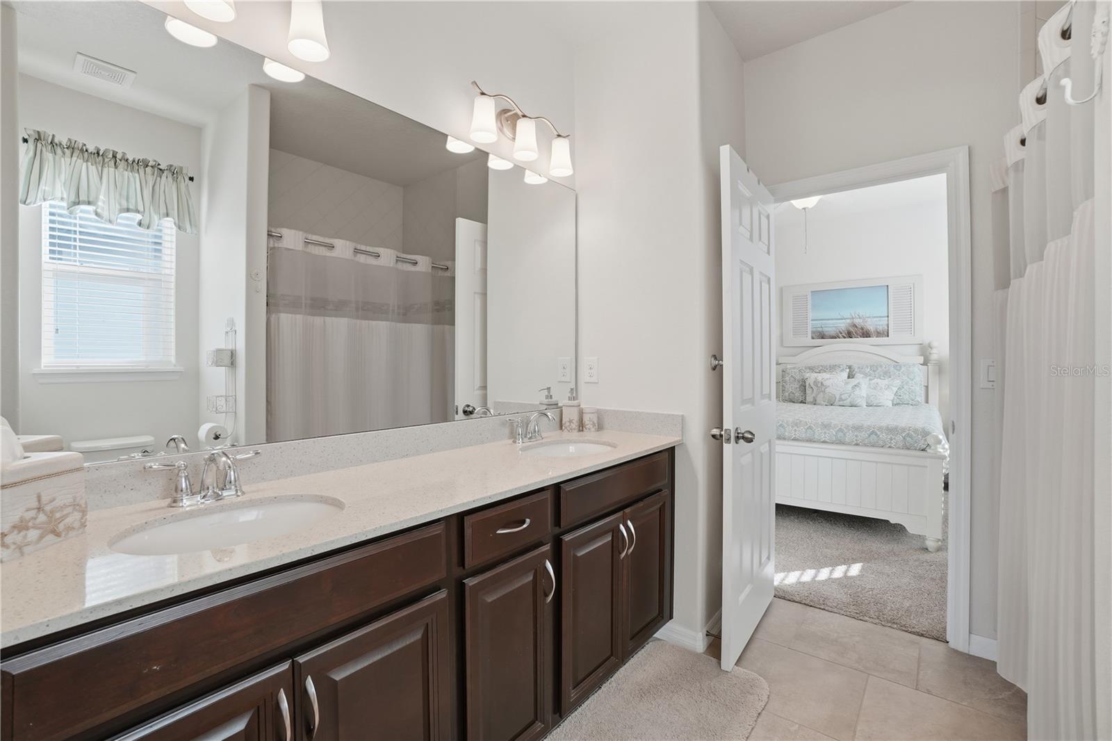 Image 25 of 52 For 8585 Dufferin Lane