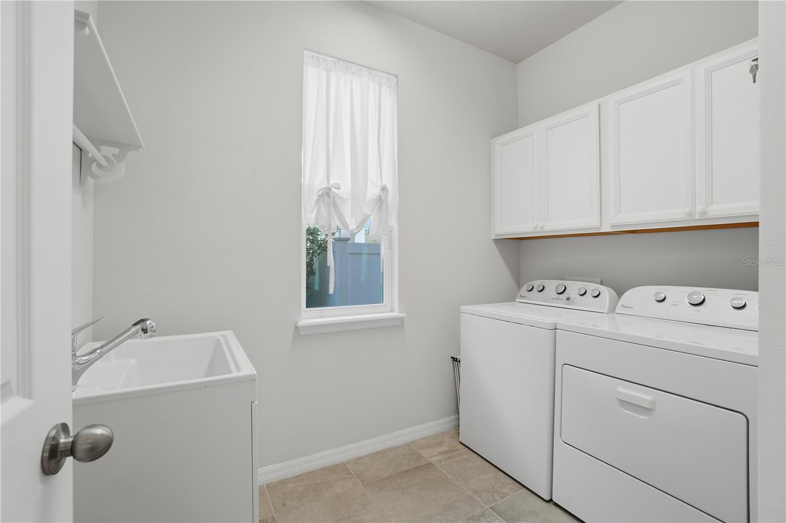 Image 31 of 52 For 8585 Dufferin Lane