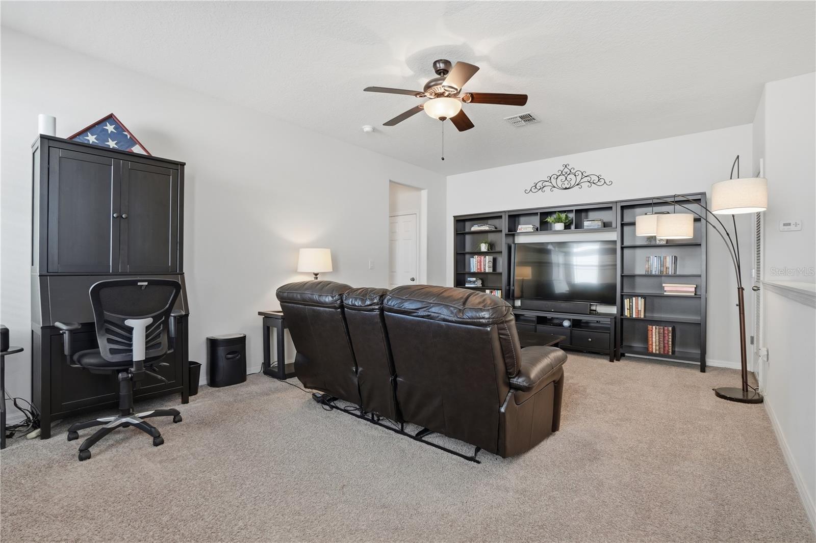 Image 36 of 52 For 8585 Dufferin Lane