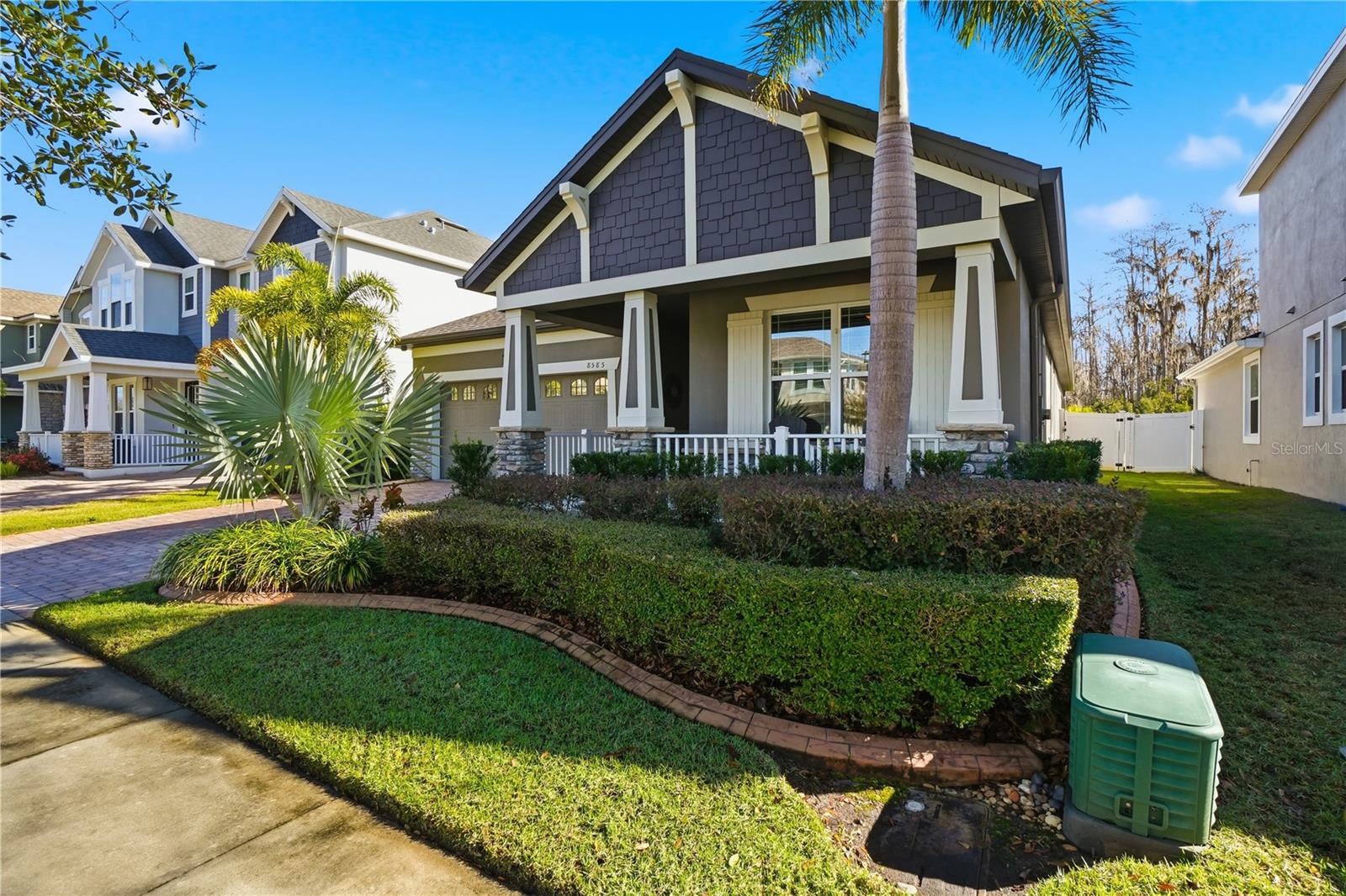 Image 4 of 52 For 8585 Dufferin Lane