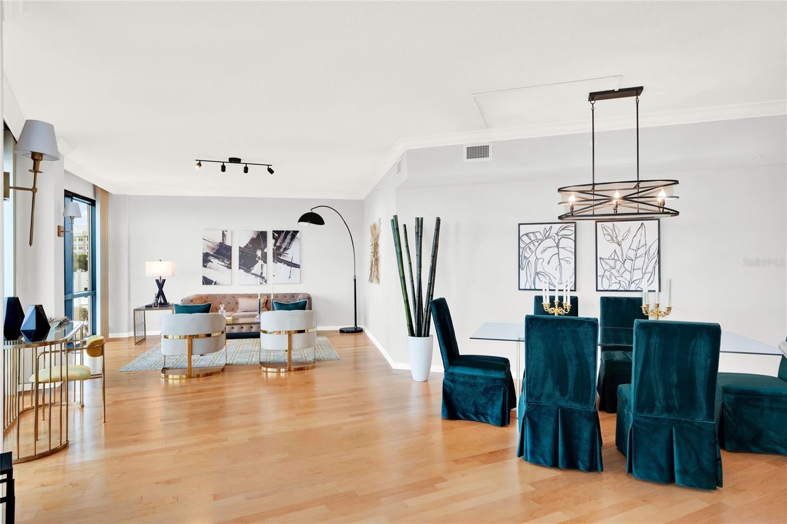 Image 13 of 60 For 322 Central Boulevard 901