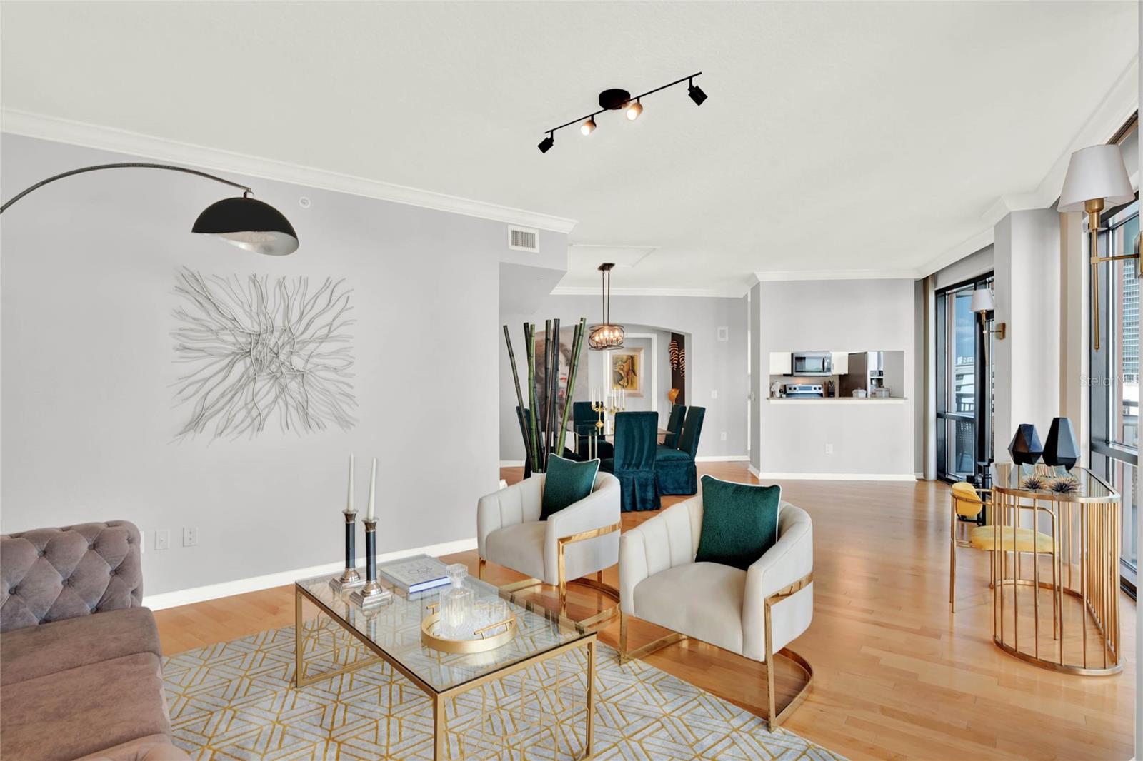 Image 14 of 60 For 322 Central Boulevard 901