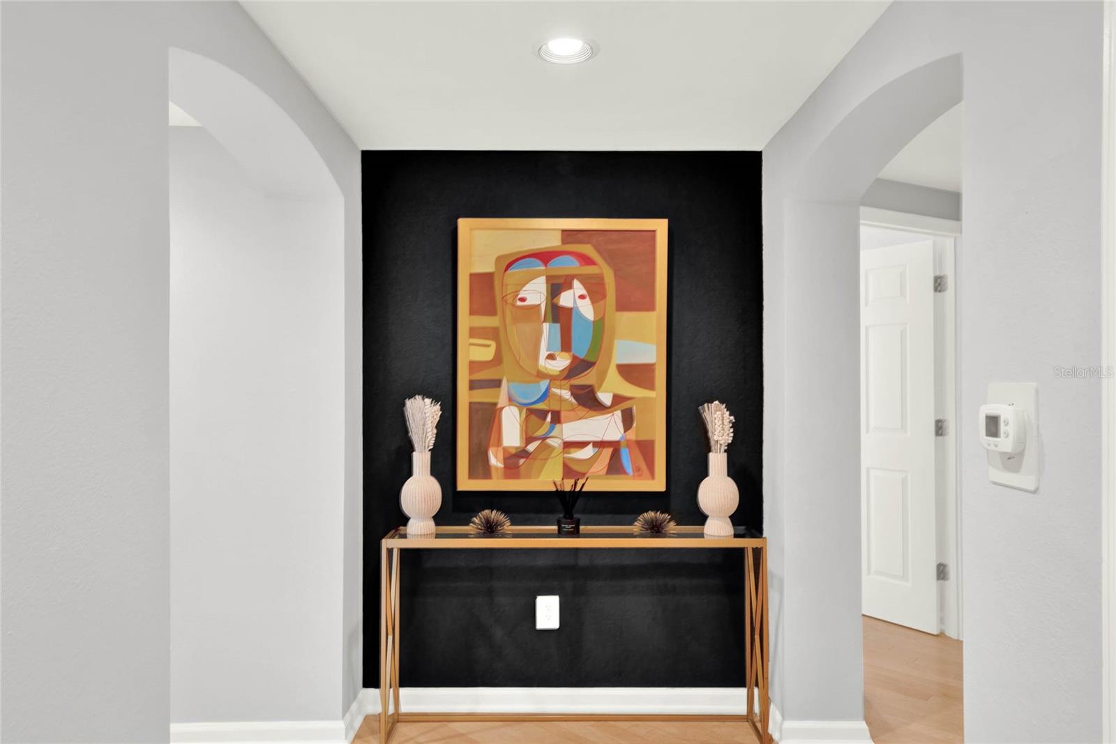 Image 7 of 60 For 322 Central Boulevard 901