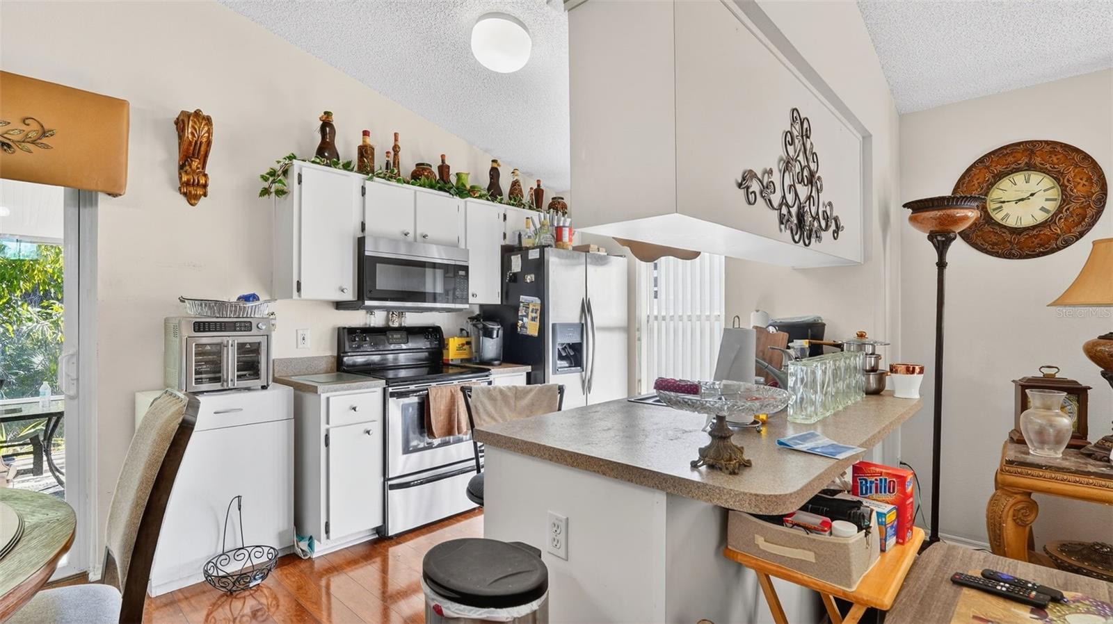 Image 11 of 24 For 2213 Hannah Lane