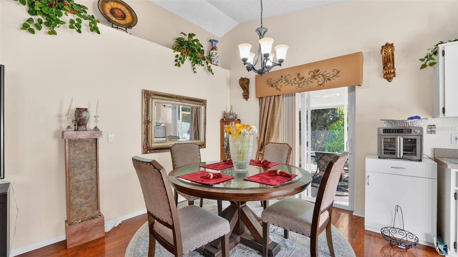 Image 20 of 24 For 2213 Hannah Lane