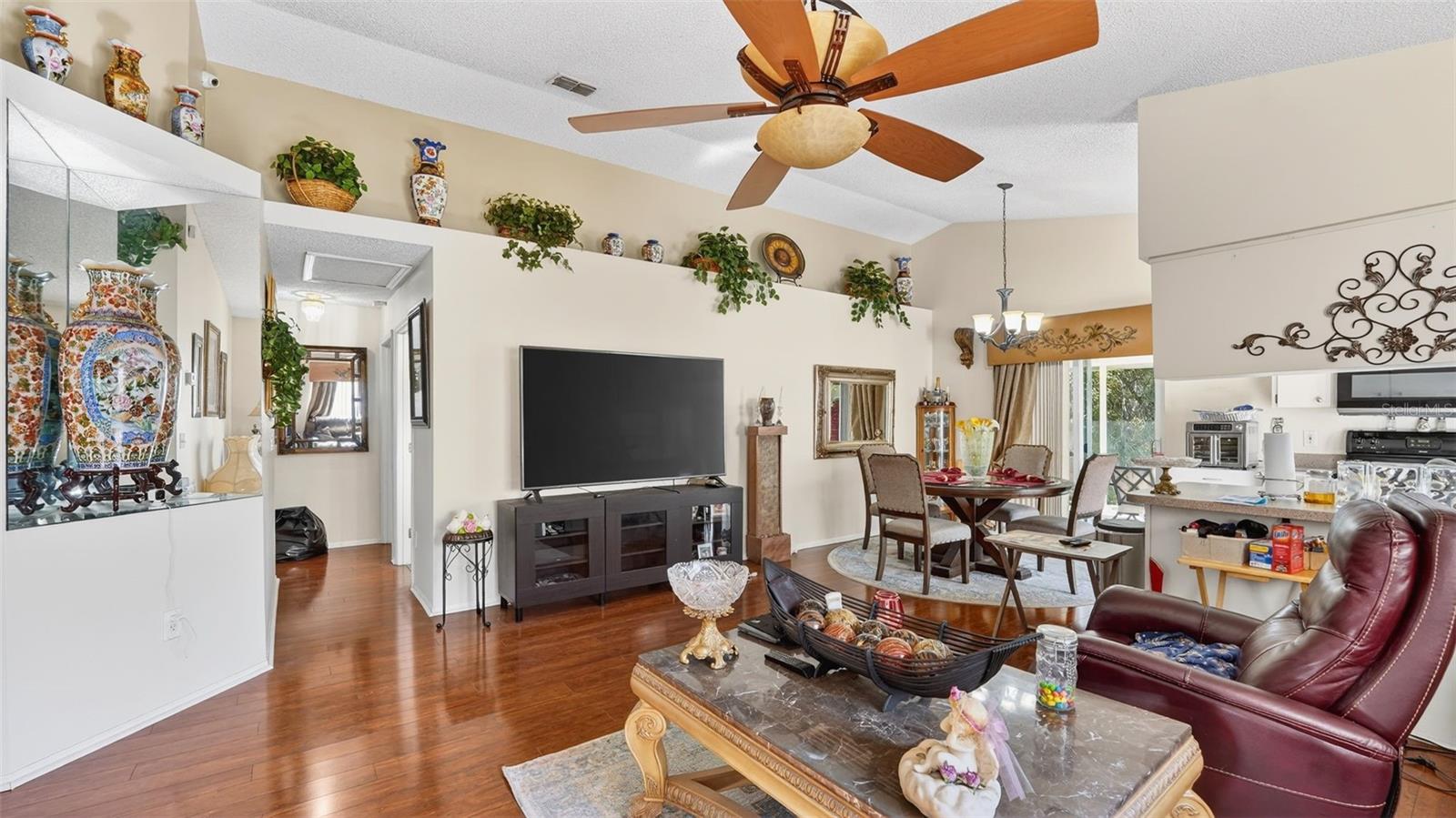 Image 8 of 24 For 2213 Hannah Lane