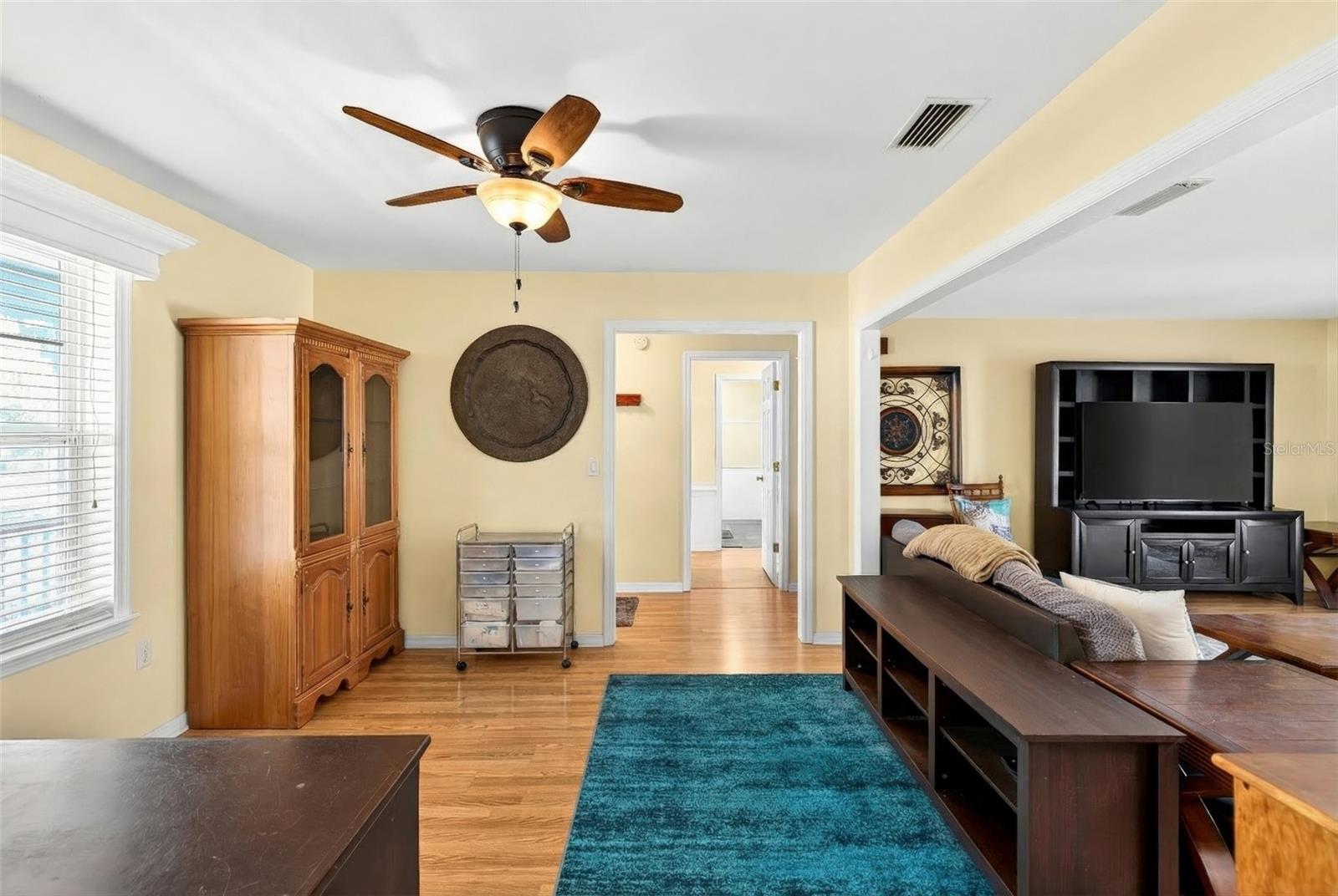 Image 15 of 44 For 5940 57th Loop