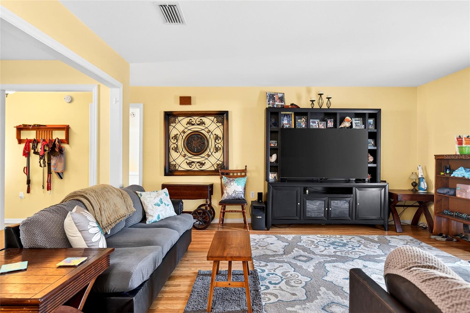 Image 30 of 44 For 5940 57th Loop