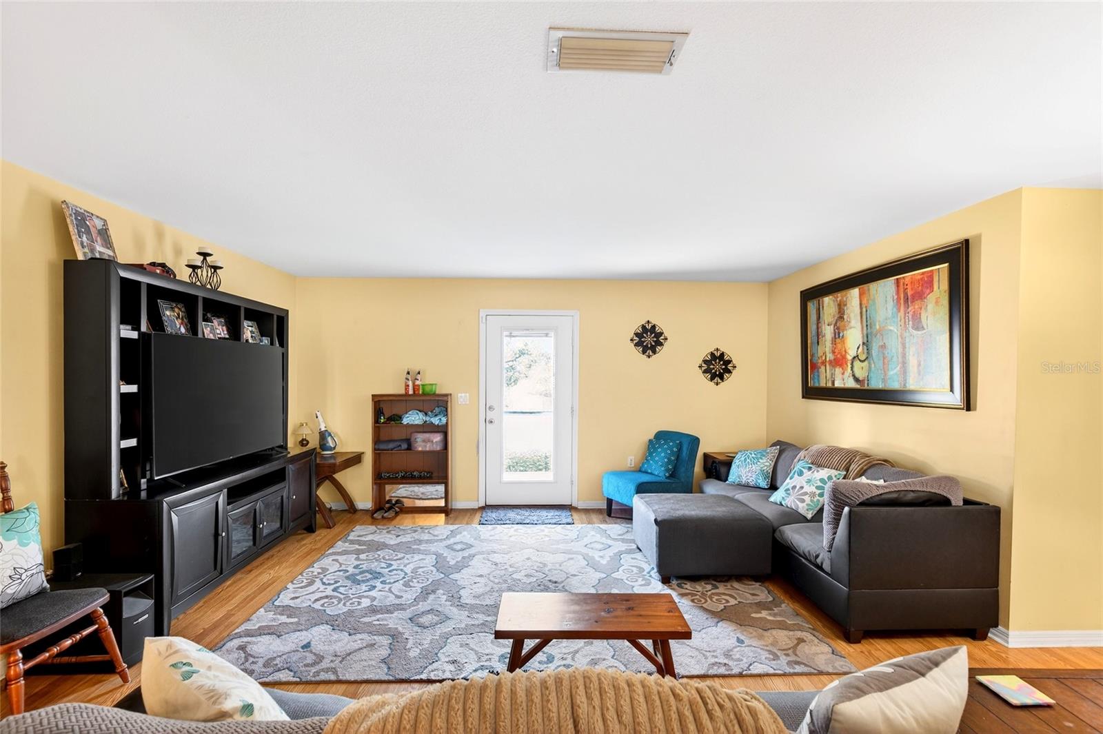 Image 32 of 44 For 5940 57th Loop