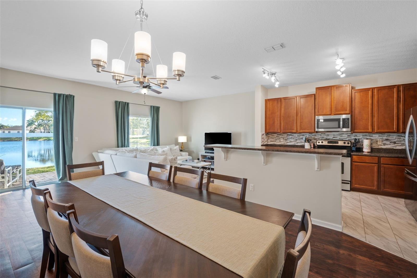 Image 14 of 53 For 2550 Revolution Street 104