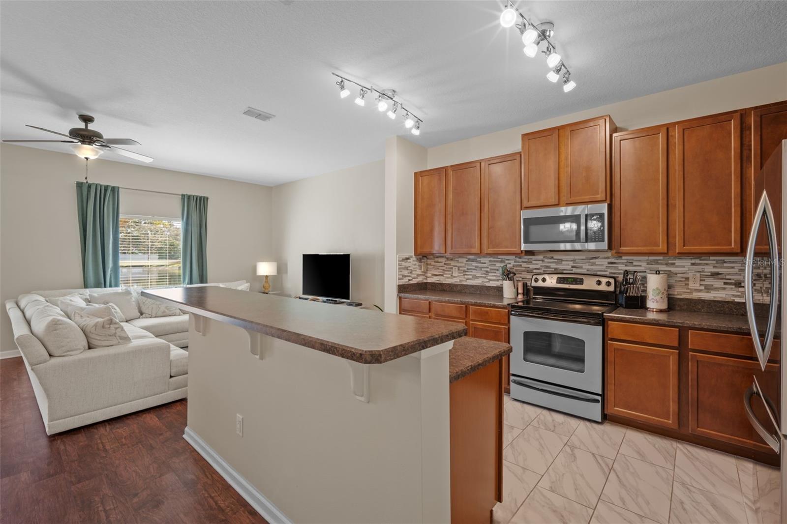 Image 6 of 53 For 2550 Revolution Street 104