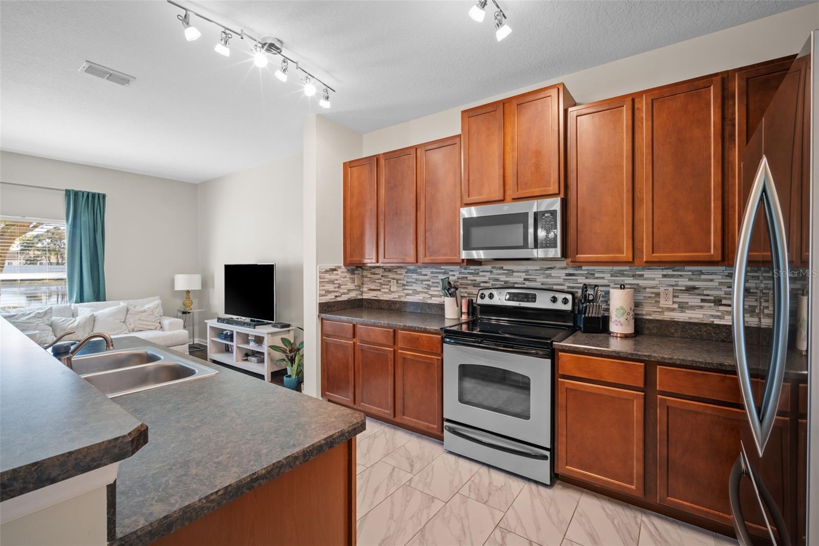 Image 8 of 53 For 2550 Revolution Street 104