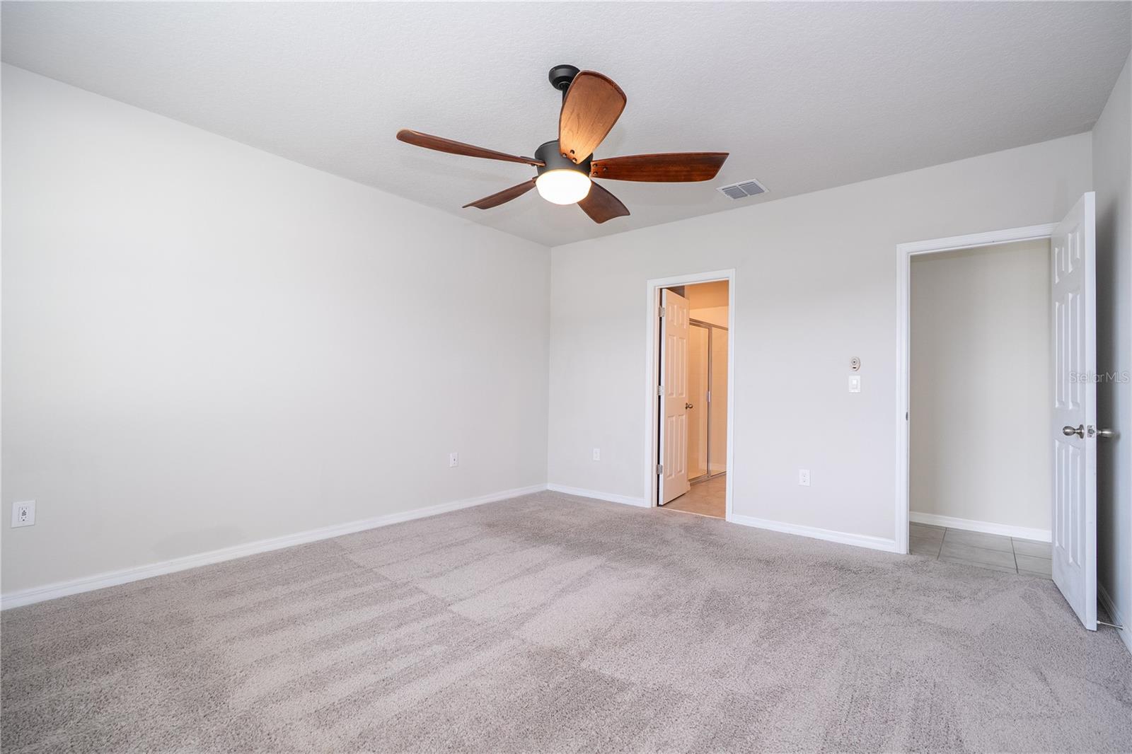 Image 18 of 94 For 632 Vista Villages Boulevard