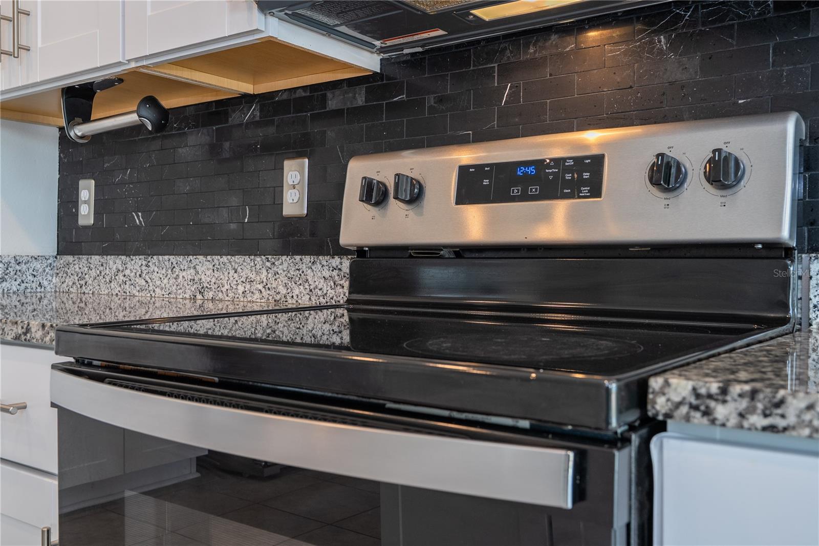 Image 27 of 94 For 632 Vista Villages Boulevard