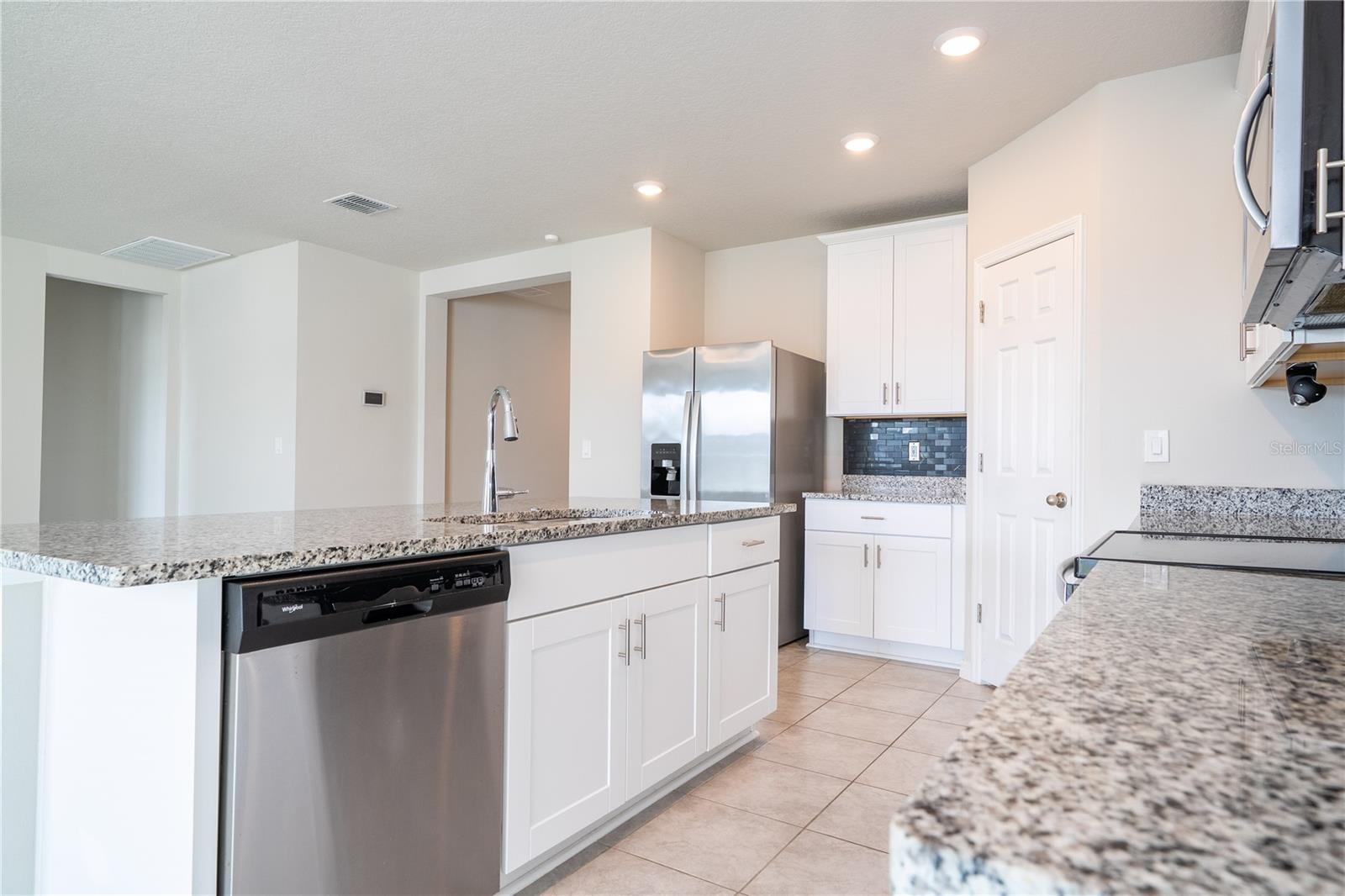 Image 29 of 94 For 632 Vista Villages Boulevard