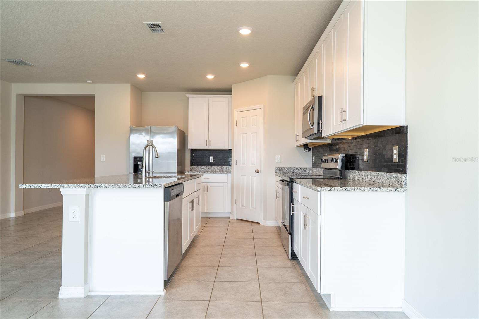 Image 31 of 94 For 632 Vista Villages Boulevard