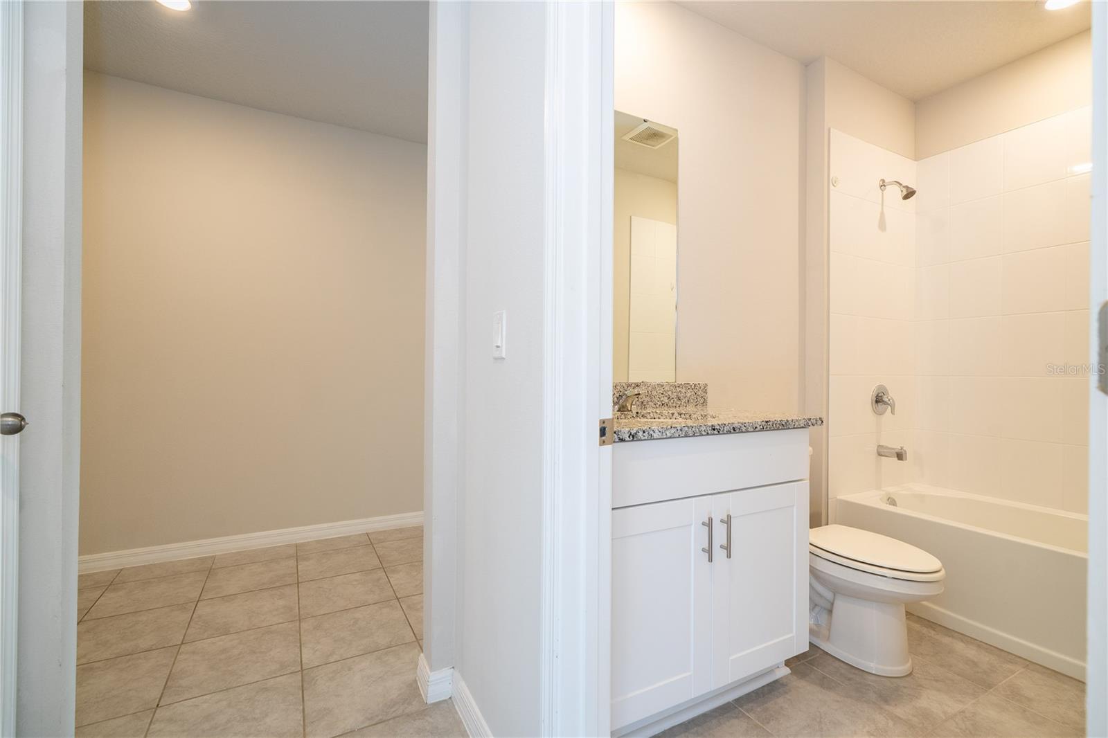 Image 8 of 94 For 632 Vista Villages Boulevard