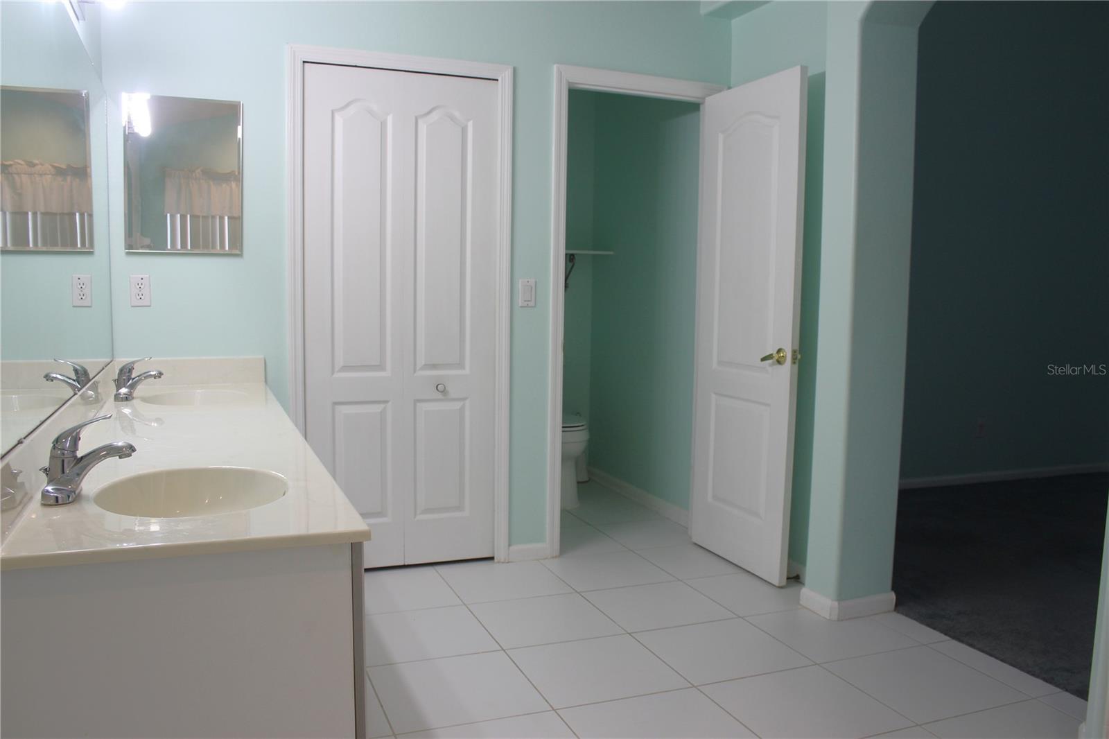 Image 29 of 49 For 15730 Autumn Glen Avenue