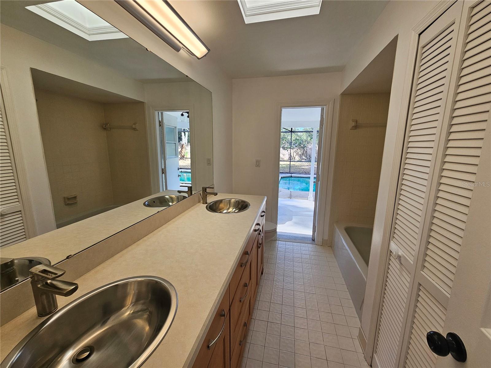 Image 16 of 20 For 149 Spring Chase Circle