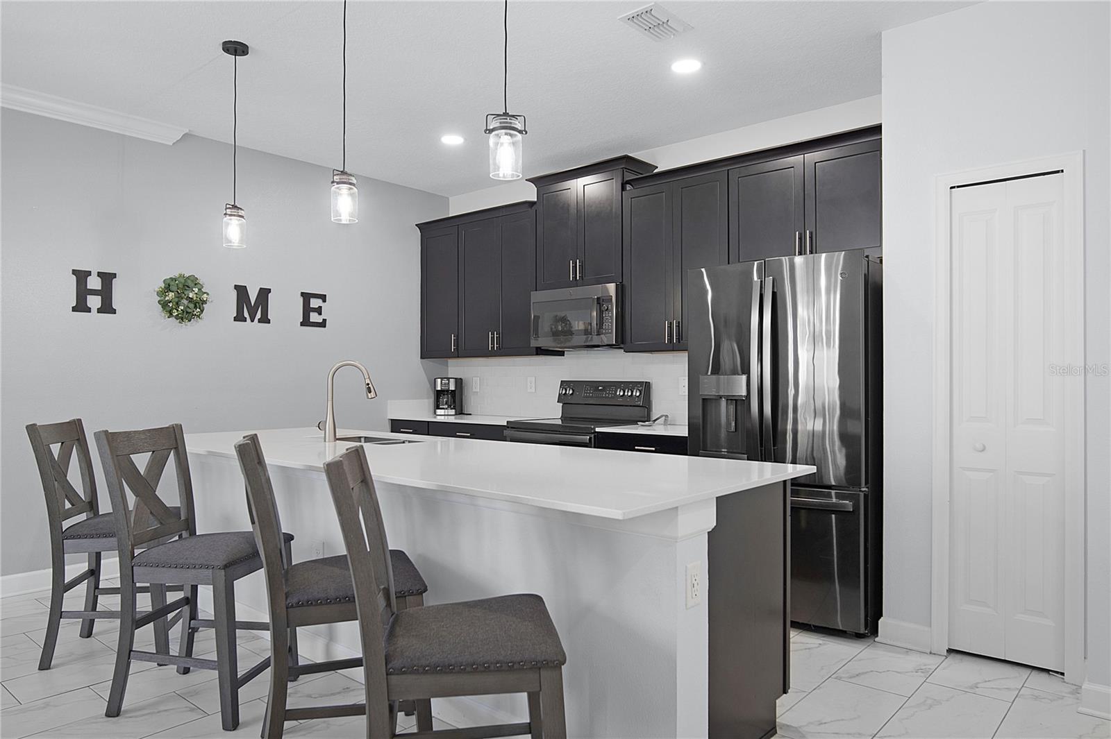 Image 12 of 50 For 1120 Challenge Drive