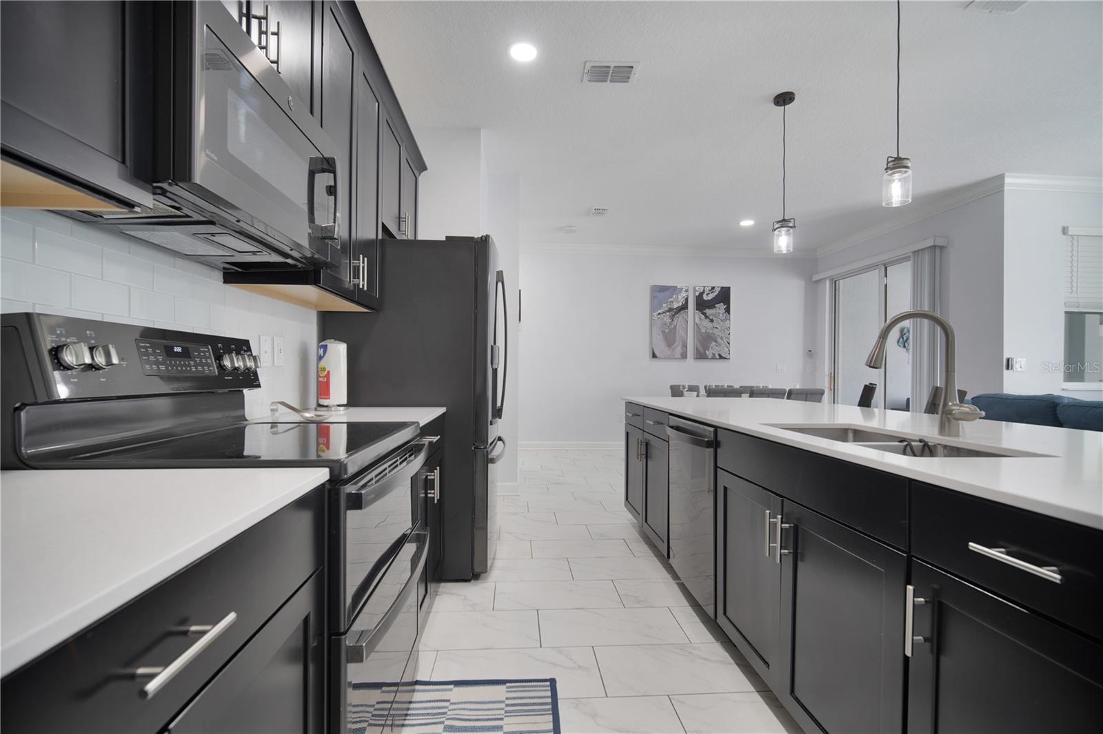 Image 13 of 50 For 1120 Challenge Drive