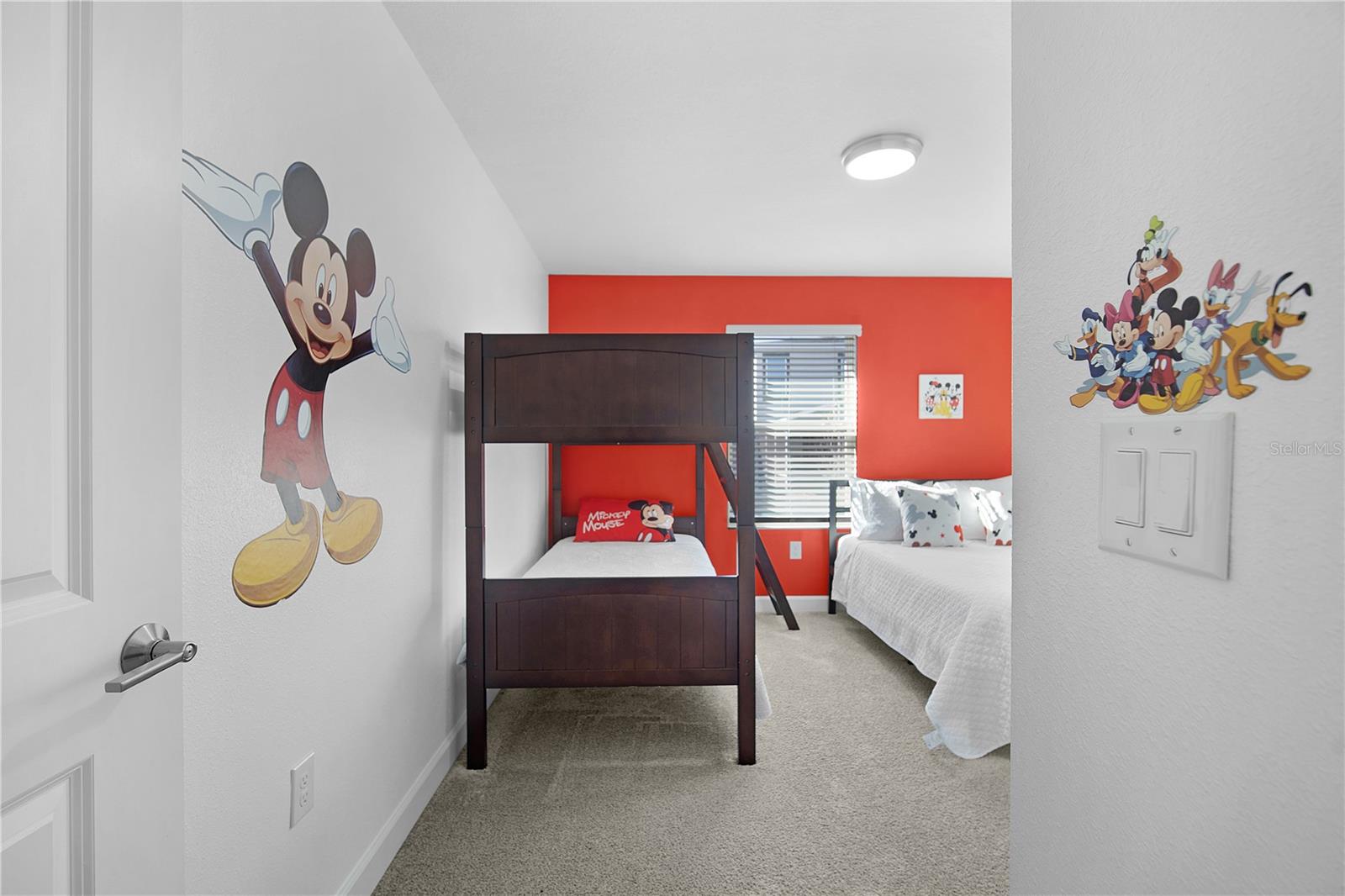 Image 23 of 50 For 1120 Challenge Drive