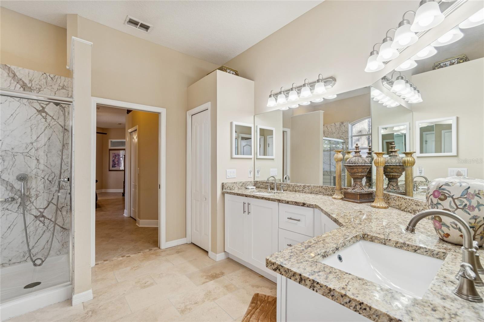 Image 21 of 97 For 569 Walden View Drive