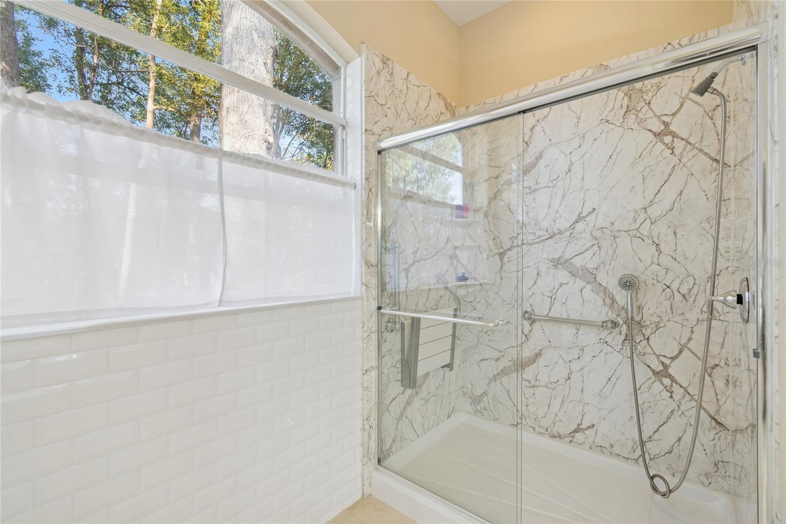 Image 24 of 97 For 569 Walden View Drive