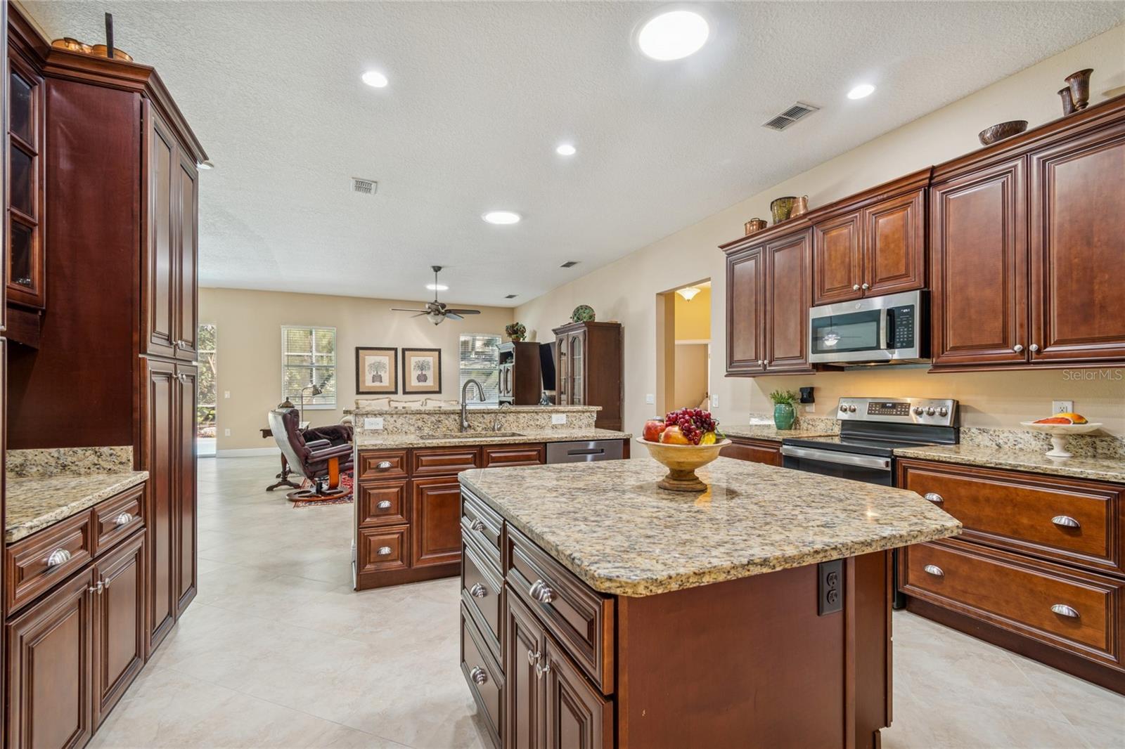 Image 41 of 97 For 569 Walden View Drive