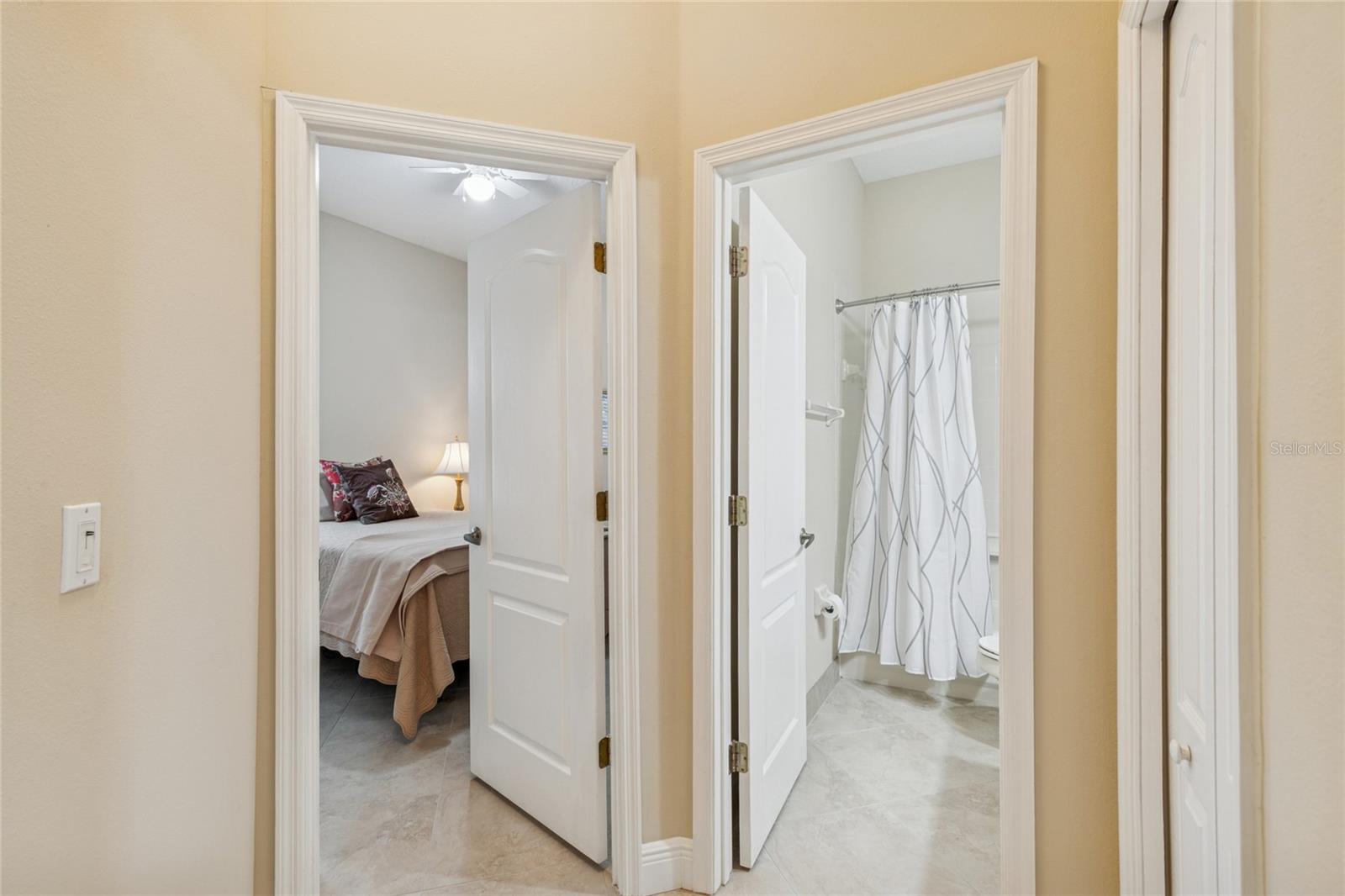 Image 46 of 97 For 569 Walden View Drive