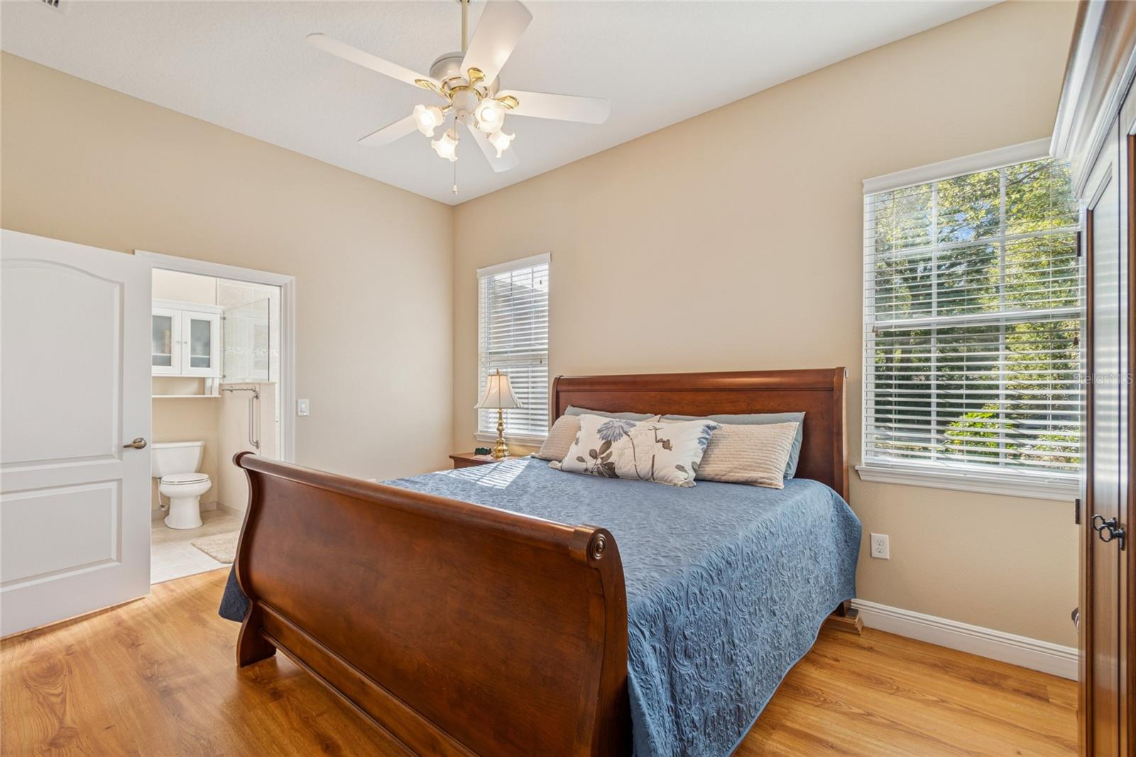 Image 62 of 97 For 569 Walden View Drive