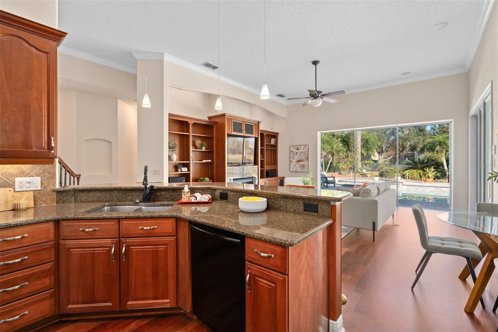 Image 23 of 71 For 1610 Conway Isle Circle