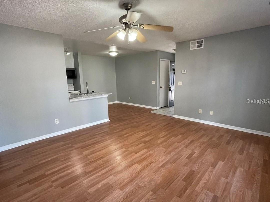 Image 4 of 10 For 6064 Westgate Drive 101