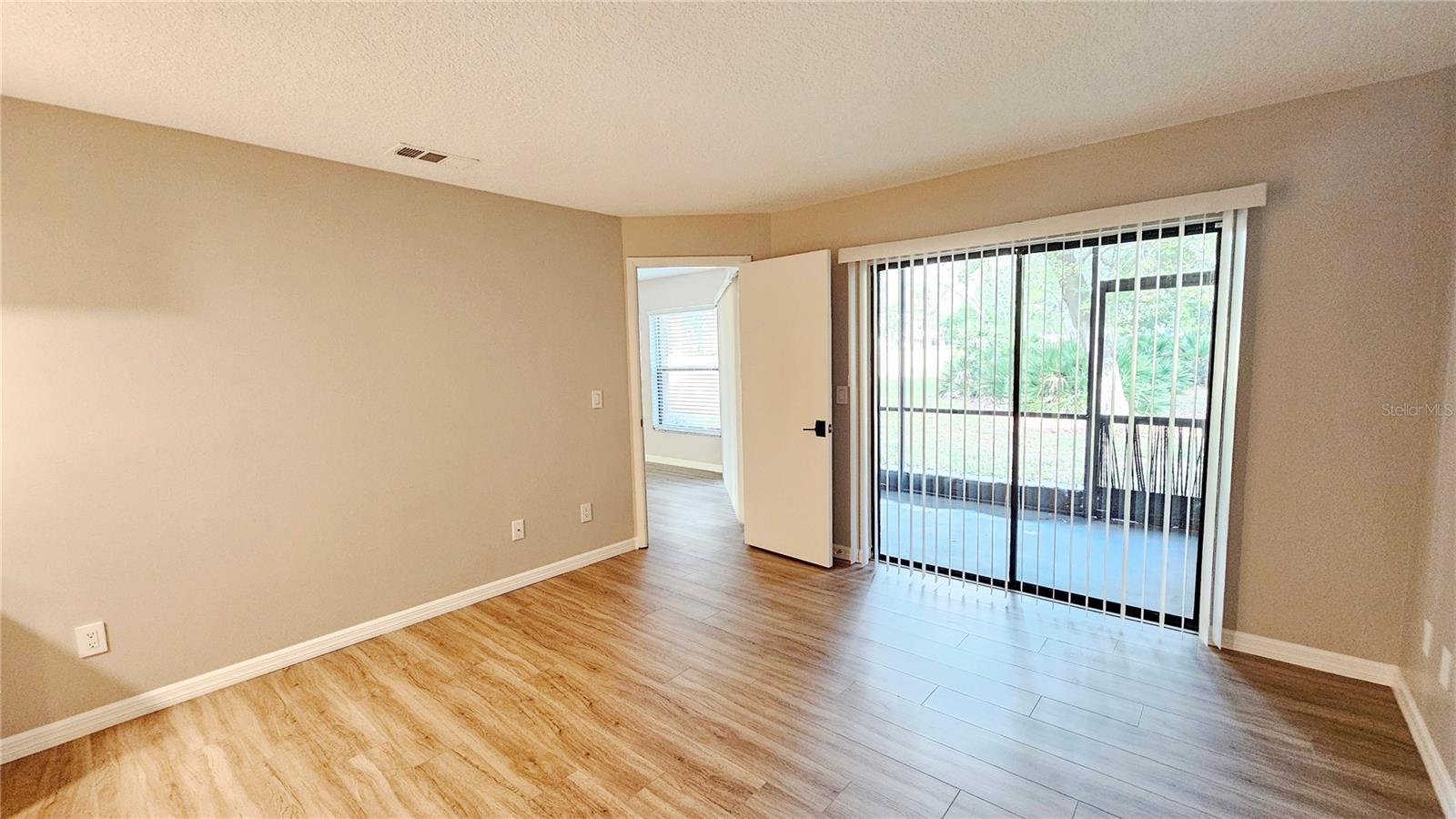 Image 15 of 41 For 7805 Sugar Brook Court 7805