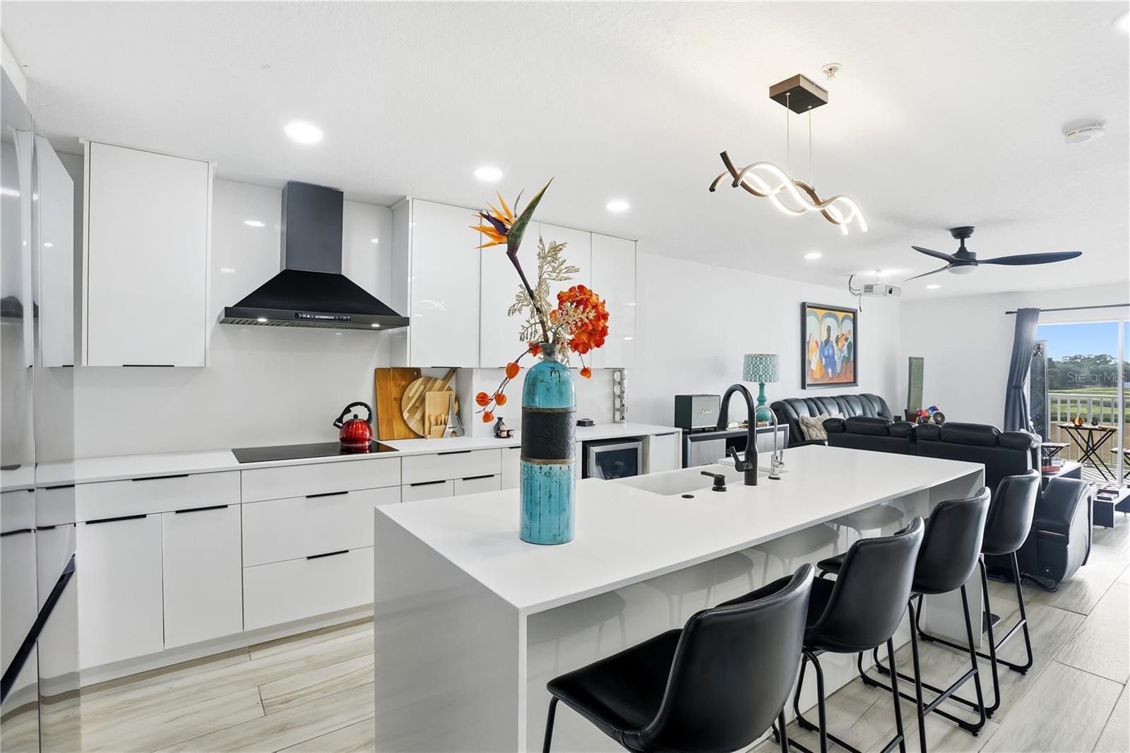 Image 16 of 48 For 13839 Fairway Island Drive 1132