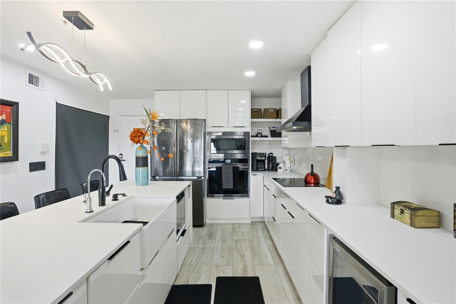 Image 19 of 48 For 13839 Fairway Island Drive 1132