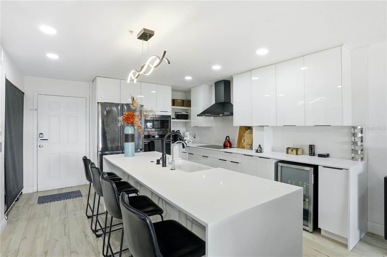 Image 23 of 48 For 13839 Fairway Island Drive 1132