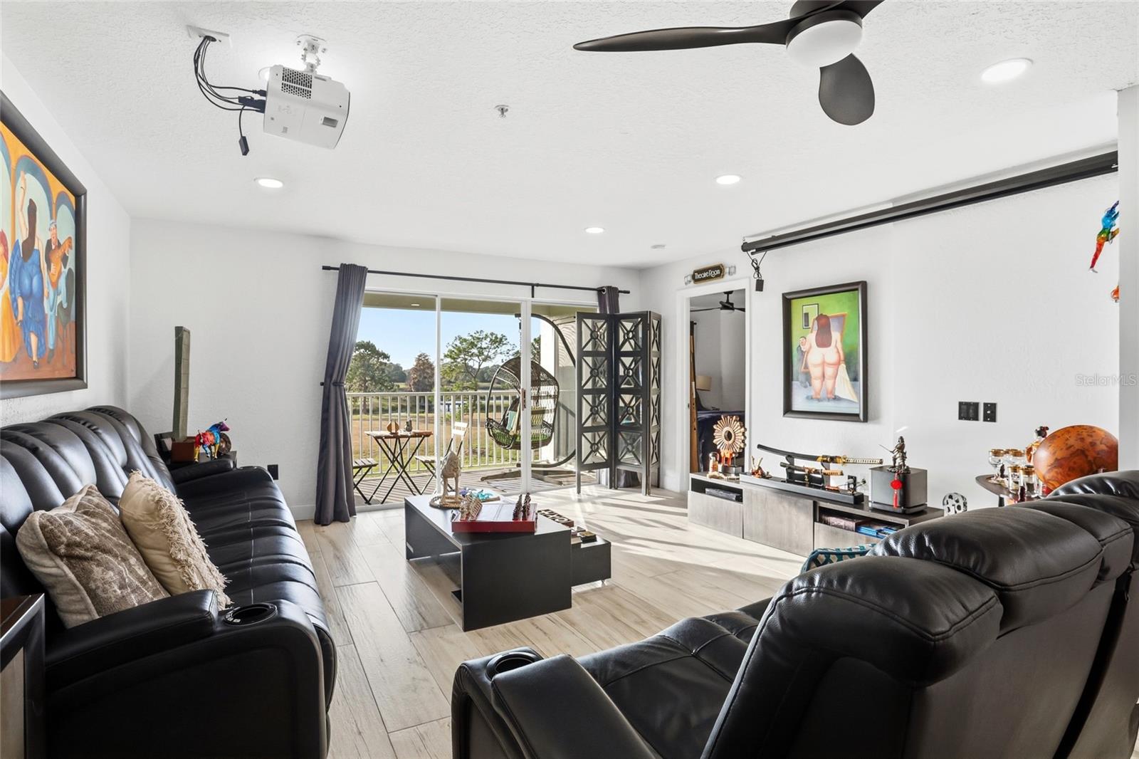 Image 31 of 48 For 13839 Fairway Island Drive 1132