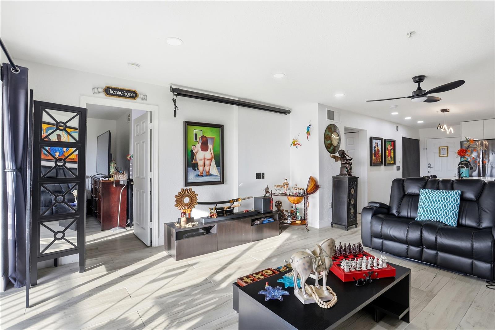 Image 32 of 48 For 13839 Fairway Island Drive 1132