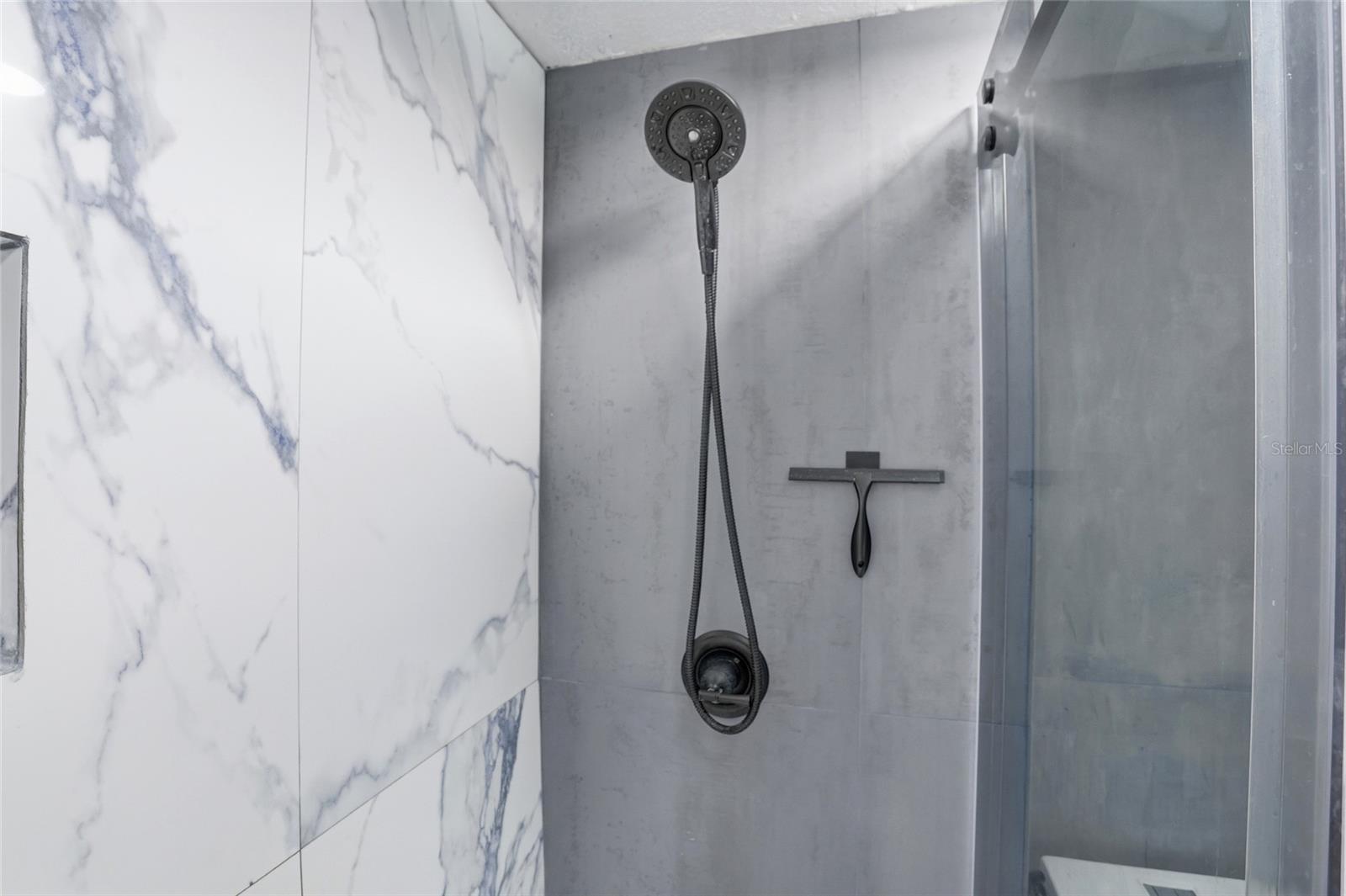 Image 41 of 48 For 13839 Fairway Island Drive 1132