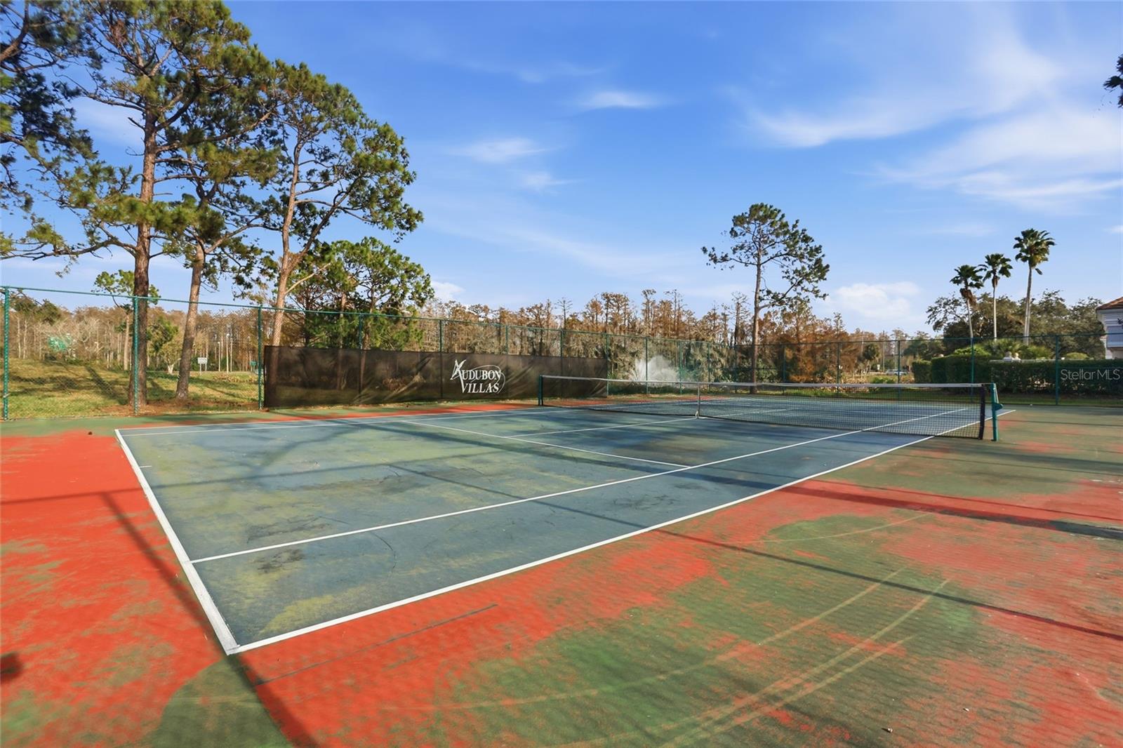 Image 9 of 48 For 13839 Fairway Island Drive 1132