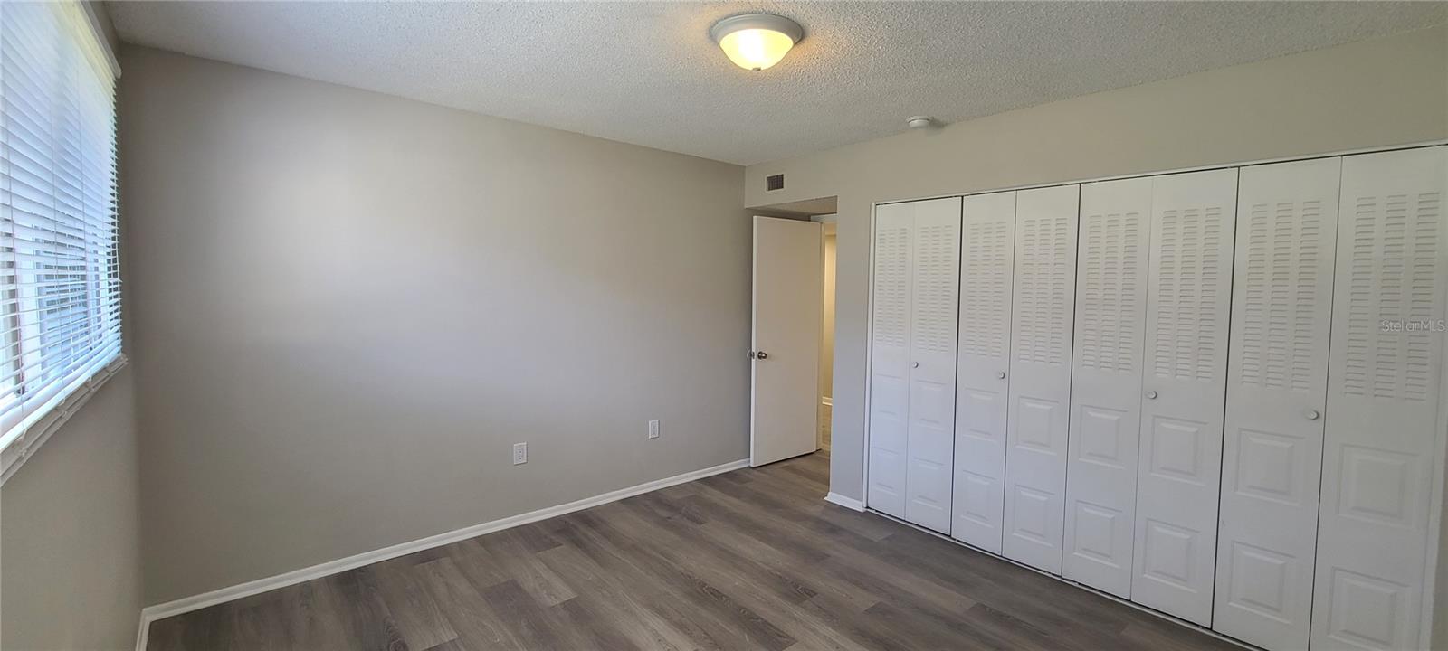 Image 15 of 29 For 914 Lake Destiny Road D