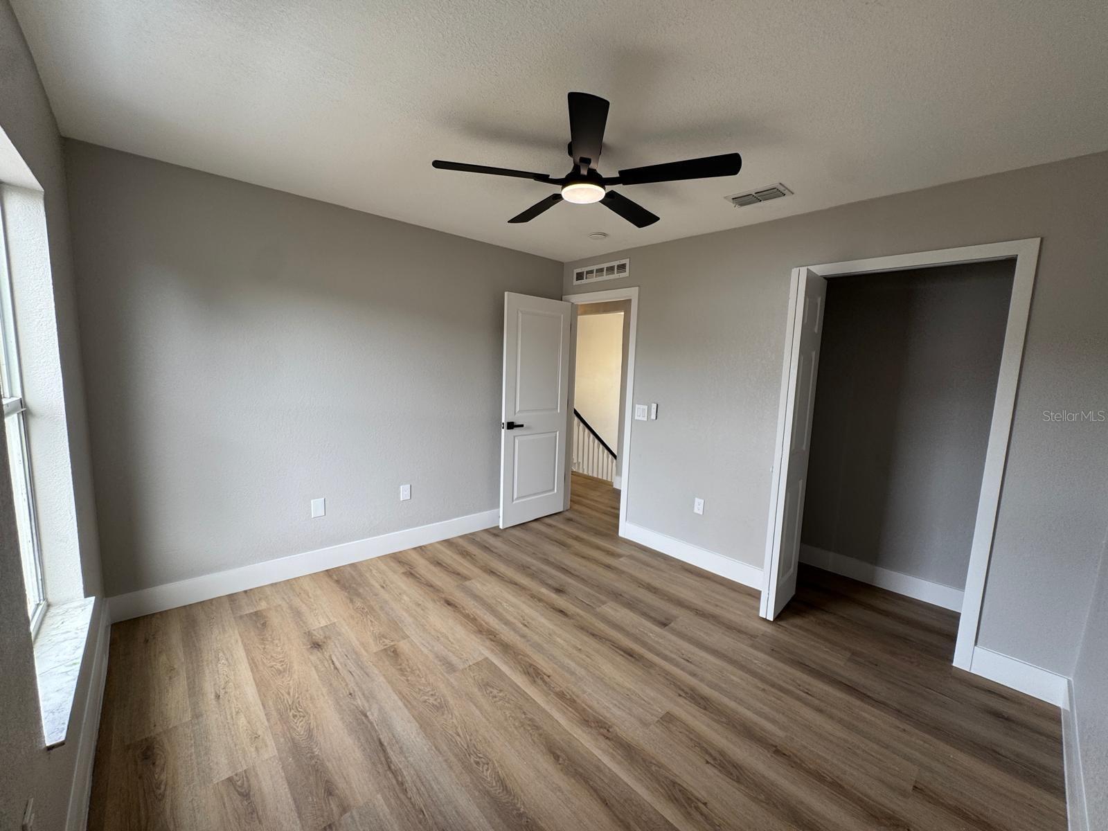 Image 30 of 42 For 1921 Emily Boulevard