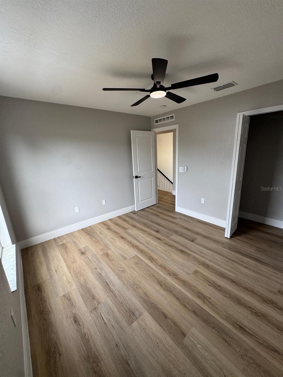 Image 31 of 42 For 1921 Emily Boulevard