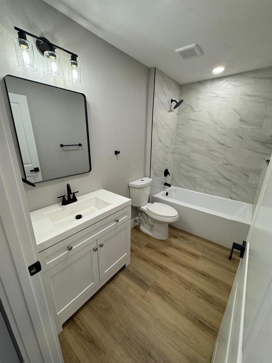 Image 34 of 42 For 1921 Emily Boulevard