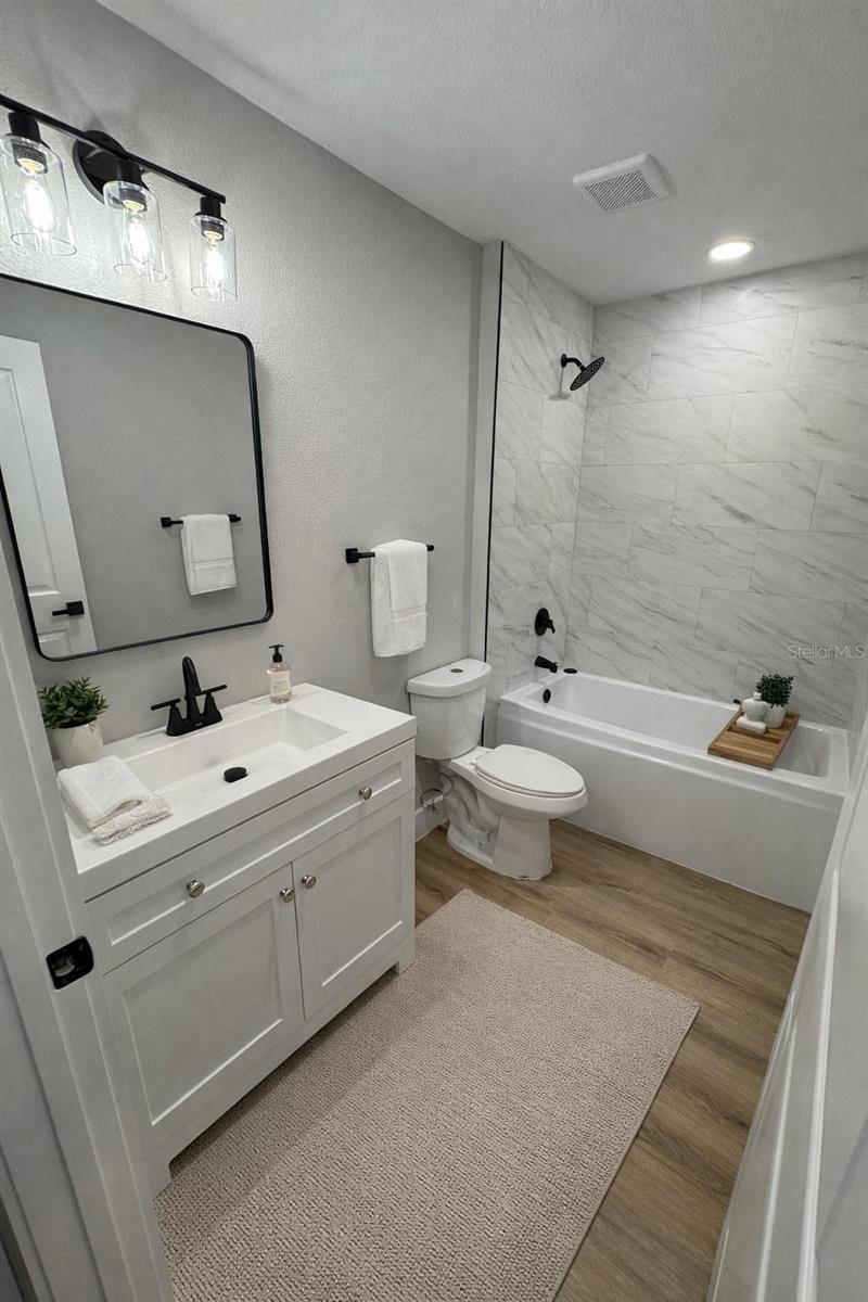 Image 37 of 42 For 1921 Emily Boulevard