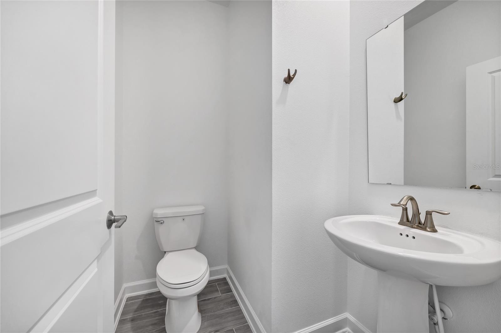 Image 11 of 64 For 9809 Introduction Way