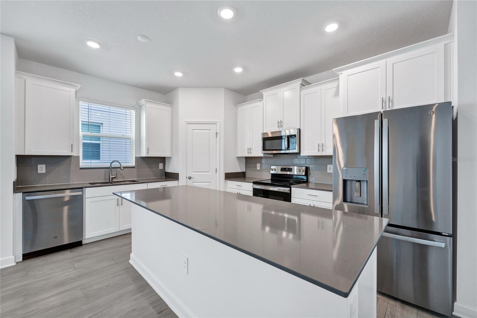 Image 6 of 64 For 9809 Introduction Way