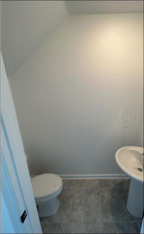 Image 5 of 22 For 323 Heroic Road